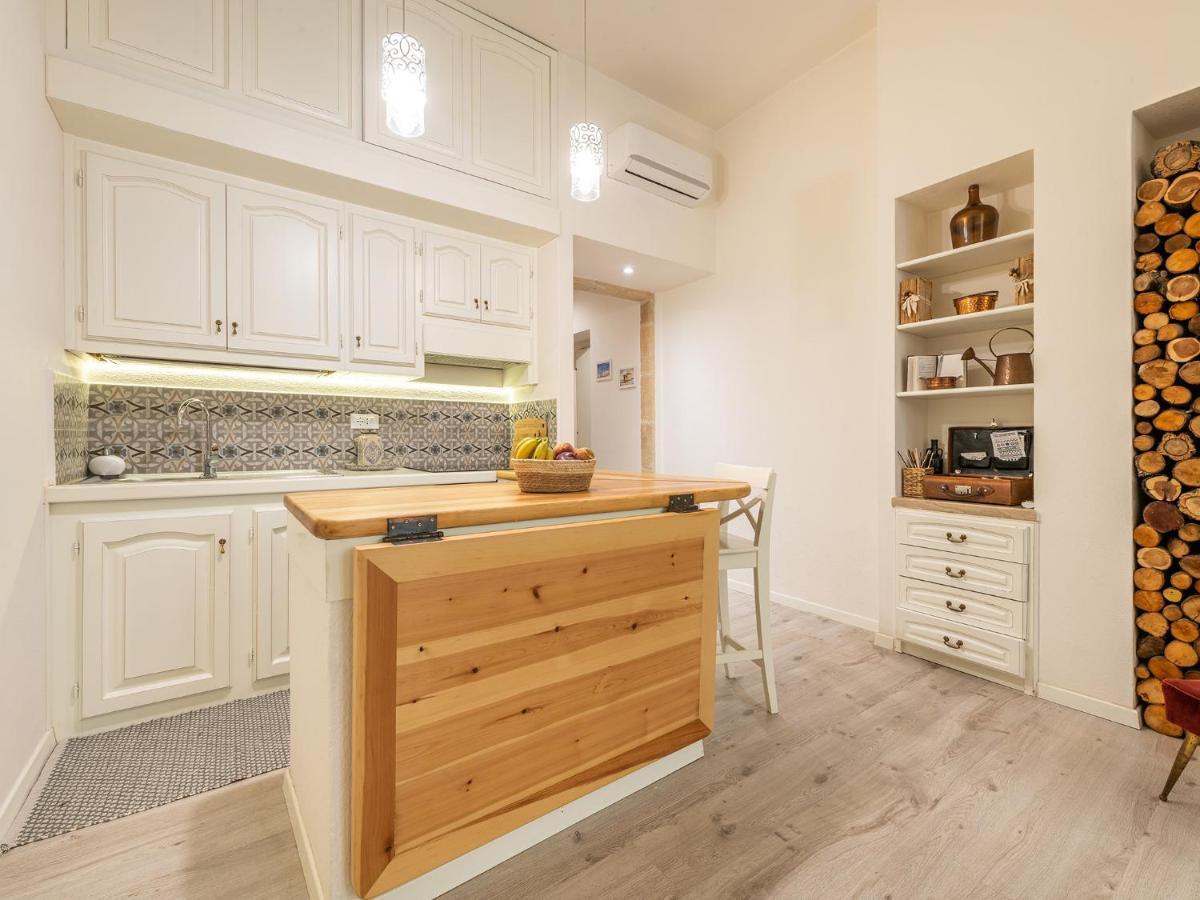 Marco'S Stylish Home In The Heart Of Κάλιαρι Εξωτερικό φωτογραφία